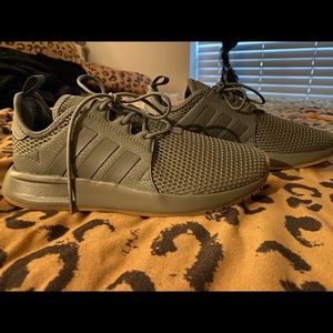 Great Breathable running shoes in Olive green.